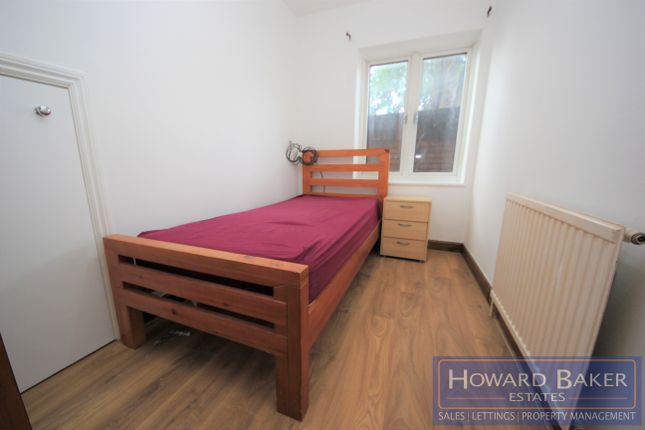 5, Townsend Lane, Kingsbury photo 4