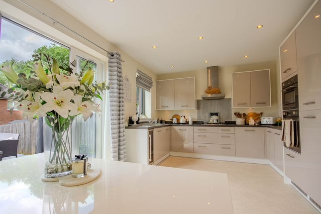 8, Starling Walk, Hengoed photo 2