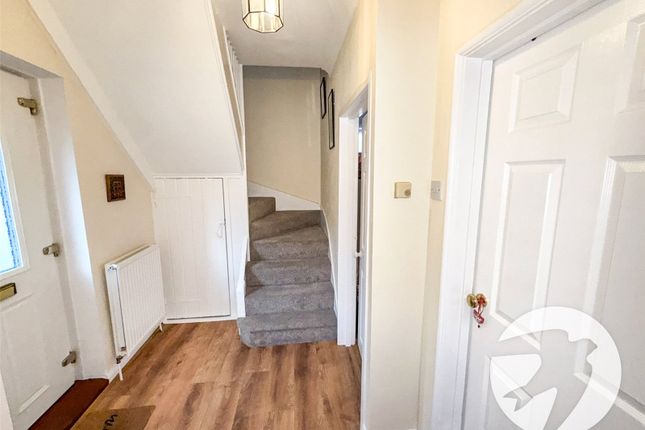 14, Milne Gardens, London photo 3