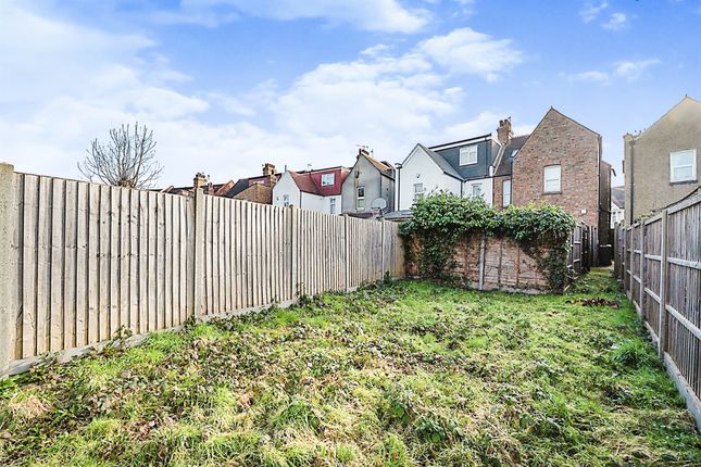 Ground Floor 43, Welldon Crescent, Harrow photo 3