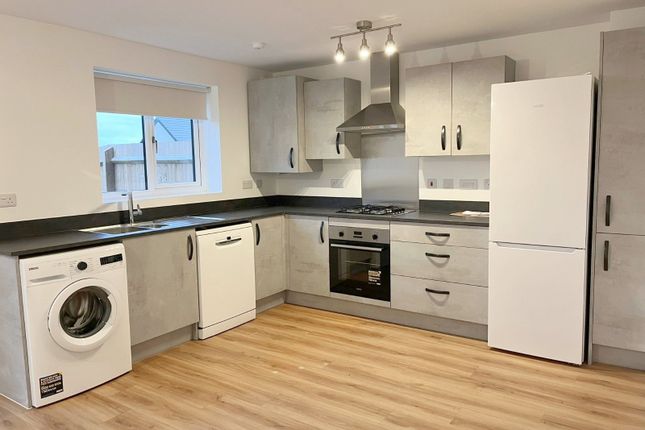 27, Crabtree Hill Drive, Derbyshire photo 2