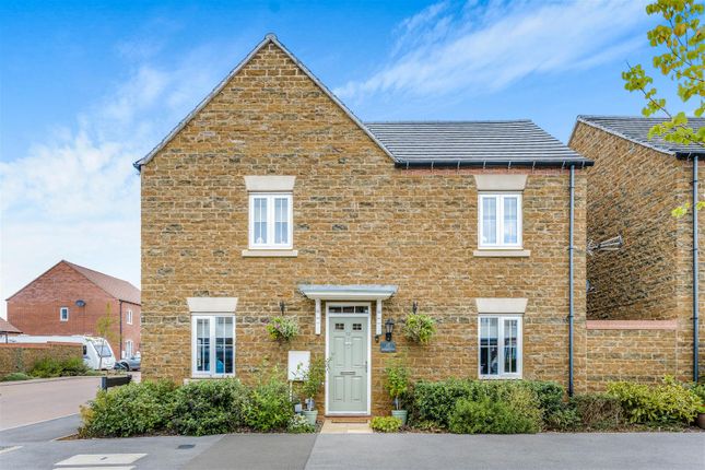 12 Blackwell Drive, Bodicote-1.Jpg