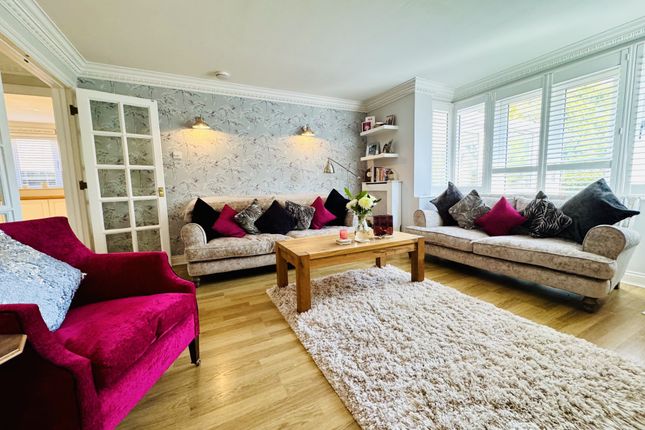 48, Beauclerk Green, Winchfield photo 4