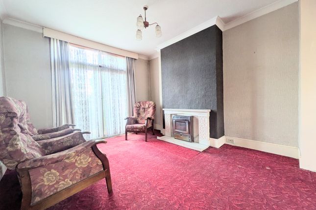 50, Brixham Gardens, Ilford photo 3
