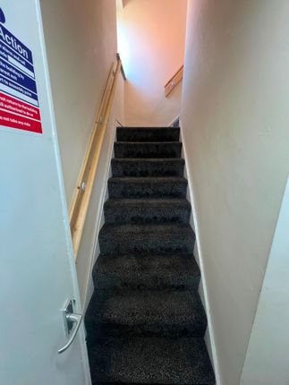104 Holden Crescent, Walsall photo 5