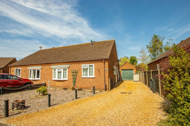 2-bed house on 28 Duck Decoy Close, Dersingham, Norfolk, £250,000