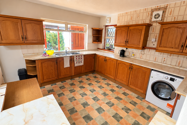 20, Windsor Drive, Dartford photo 4