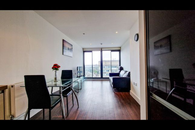Flat to rent in Central Apartments, High Road, Wembley, 7Afhigh Road, Wembley