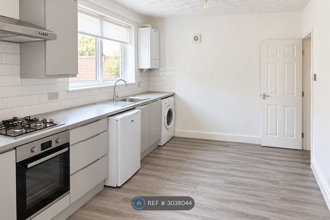 A Castle Road, Southsea photo 5