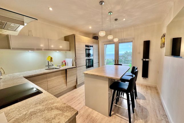 Apartment 8, East Checkstone, 4 Douglas Avenue, Exmouth photo 4
