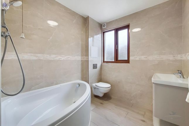 End terrace house for sale in Tottenhall Road, London