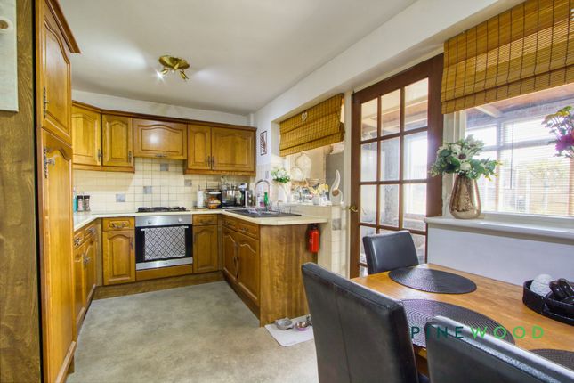 12 Northfields, Chesterfield photo 4
