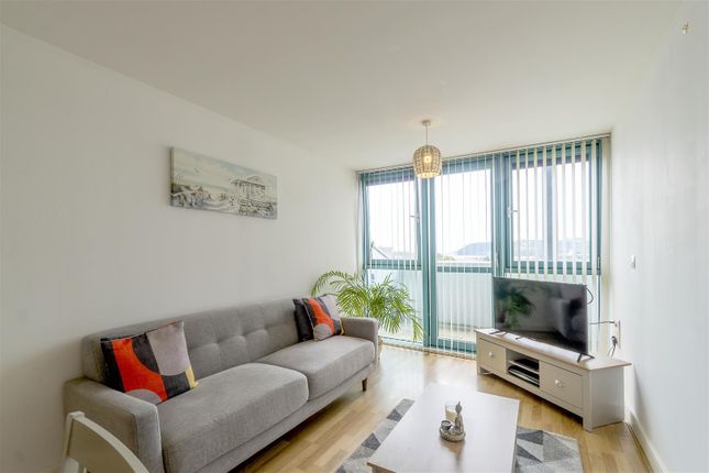 Flat 114 Ocean Crescent, 26, The Crescent, Plymouth photo 2