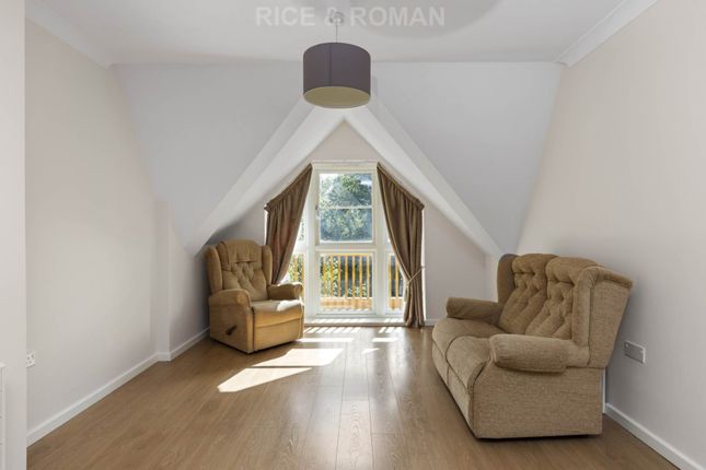 38 Bethell Court, Mickleham Gardens, Sutton photo 4