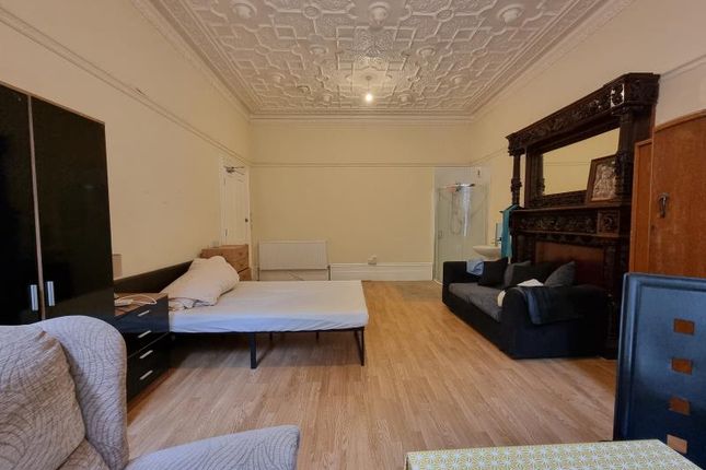 Studio to rent in St Aubyns, Hove