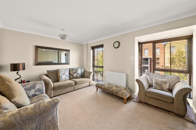 30, Churchill Road, Uxbridge photo 4