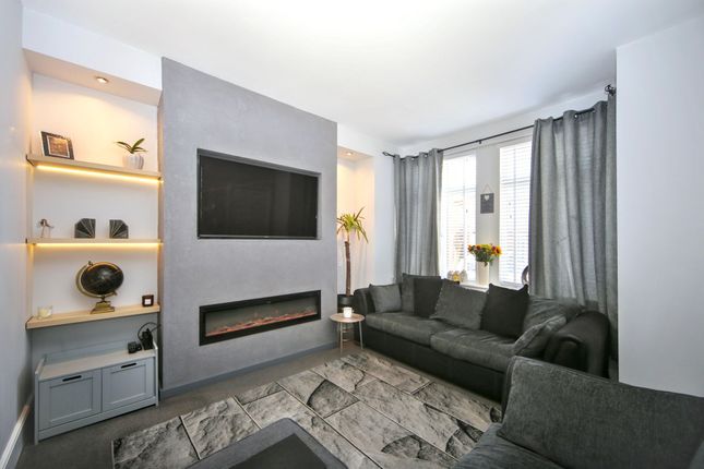 43 Kenyon Road, Wigan photo 2