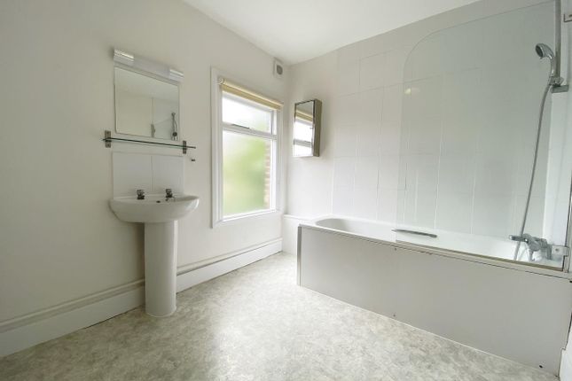 Flat to rent in Dulwich Village, London