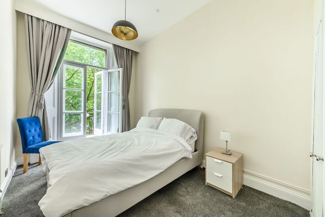 Finborough Road, Chelsea photo 3