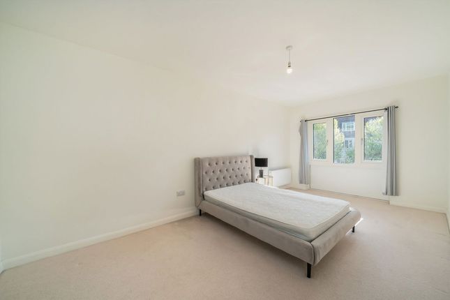 Flat 4, 409, Beulah Hill, London photo 3