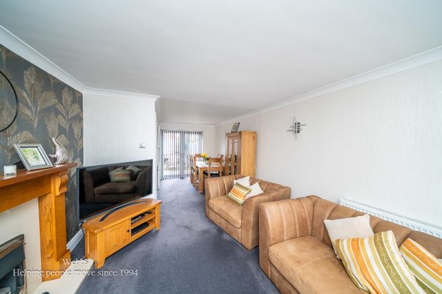 10, Mitcham Close, Cannock photo 4