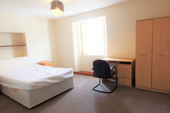 Shared accommodation to rent in Burrows Road, Sandfields