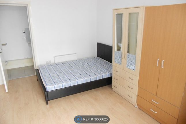 Studio flat on Fb  Brighton Street, Coventry, £550/mo