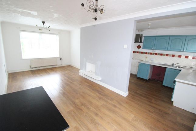 57, Fleur De Lys Avenue, Blackwood photo 2