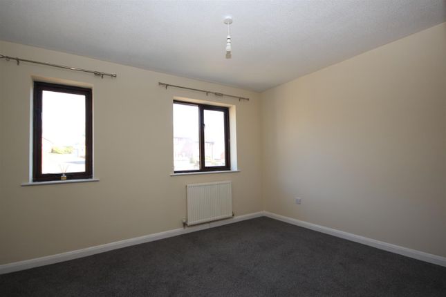53, Celia Crescent, Exeter photo 4