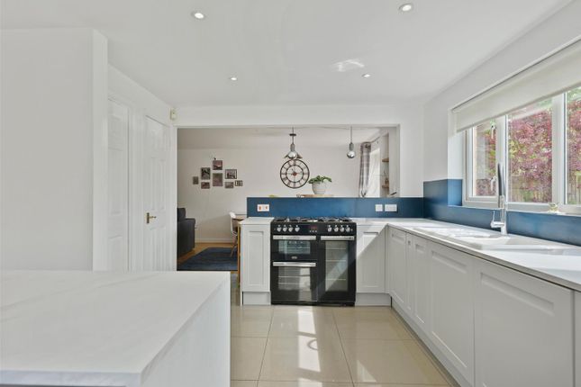 7, Spring Close, Verwood photo 2