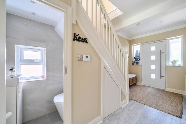 100, Elmstead Avenue, Wembley photo 3