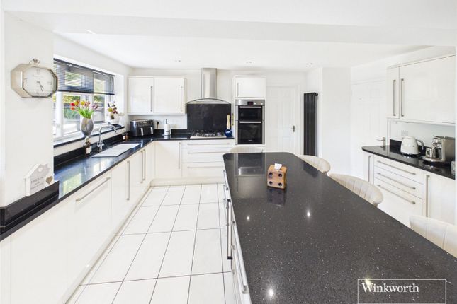 7, Edenham Close, Reading photo 4
