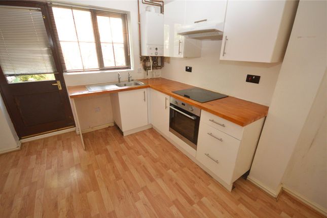 Yately Close, Bedfordshire photo 4