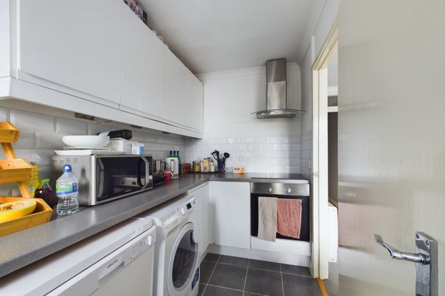 Flat for sale in Howard Road, Surbiton