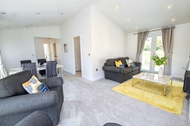6 Meadow Gardens, Spill Land Country Park, Ashford photo 2