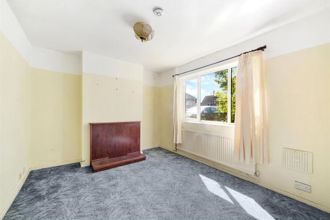 Thumbnail Property for sale in Bedfont Close, Feltham