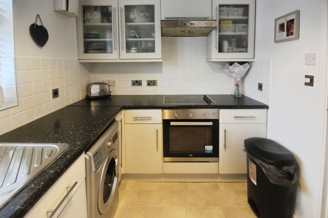 3 Rusheymead House, Plumstead High Street, Plumstead photo 4