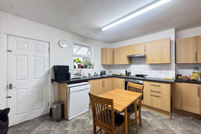 126 Bullingdon Road, Oxford photo 3