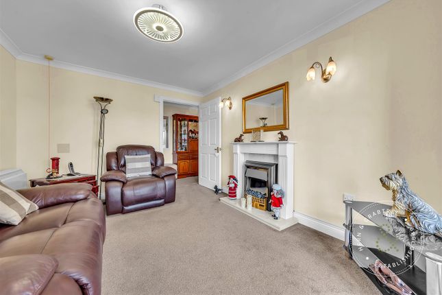 15 Birch Court, Latteys Close, Cardiff photo 3