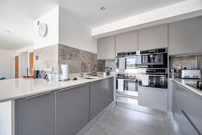 Long View, 28, Grays Way, Kent photo 4