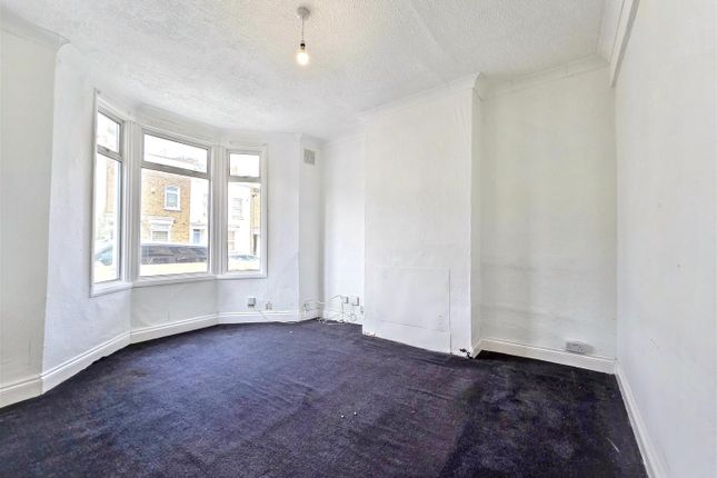 00, Waverley Road, London photo 3