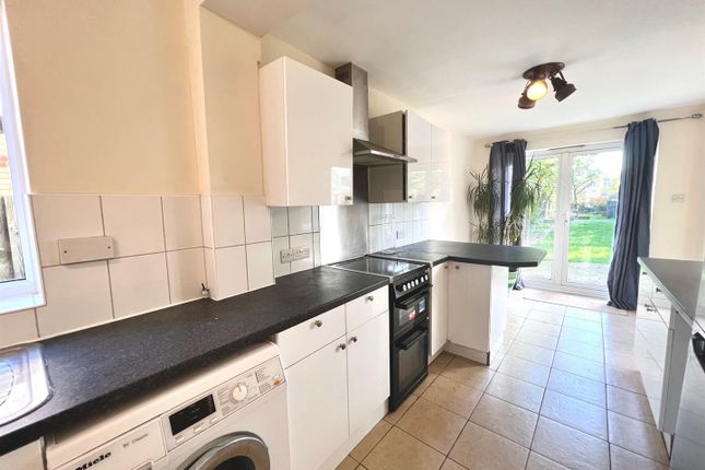 Terraced house to rent in Southcote Road, Merstham, Redhill