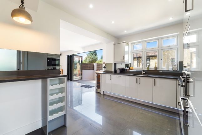 32, Kingsmead Avenue, Surbiton photo 4