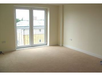 Triplex for sale in Taywood Road, Northolt