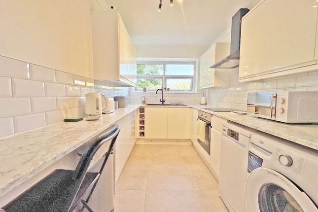 Flat 9 Rotary House,, Breakspear Road, Ruislip photo 4