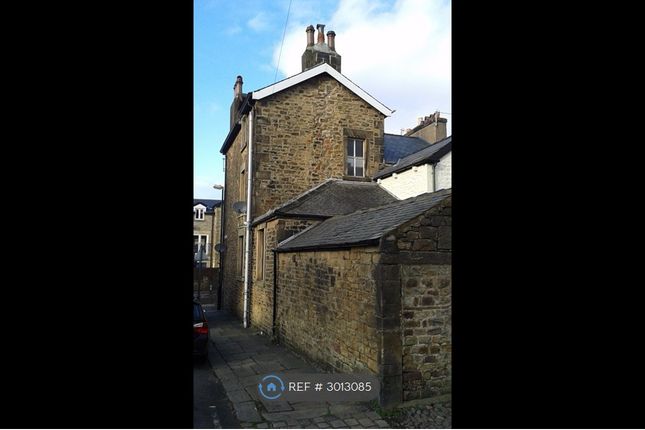 Willow Lane, Lancaster photo 3