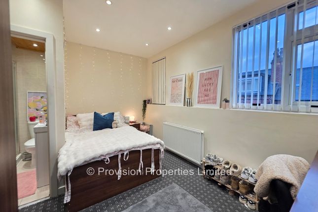 Hessle Mount, Hyde Park photo 3