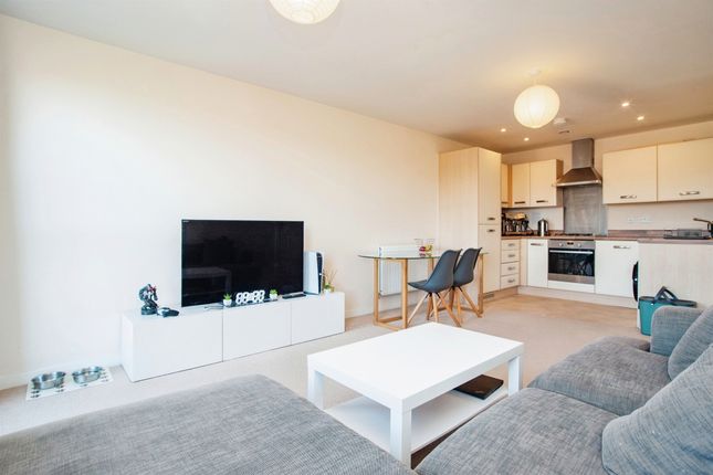 Flat for sale in Midland Road, Hemel Hempstead