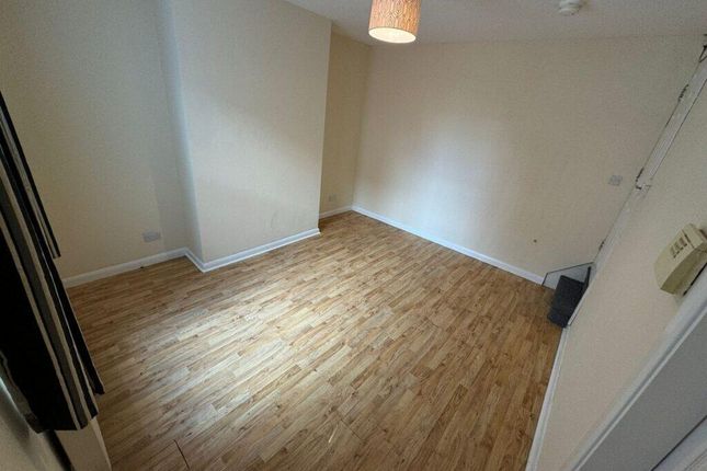 9, Marley Terrace, Leeds photo 4