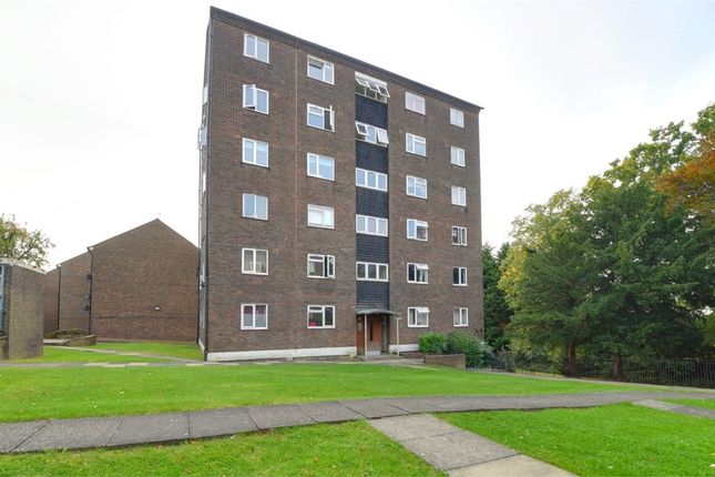 Flat to rent in Mansfield Heights, Great North Road